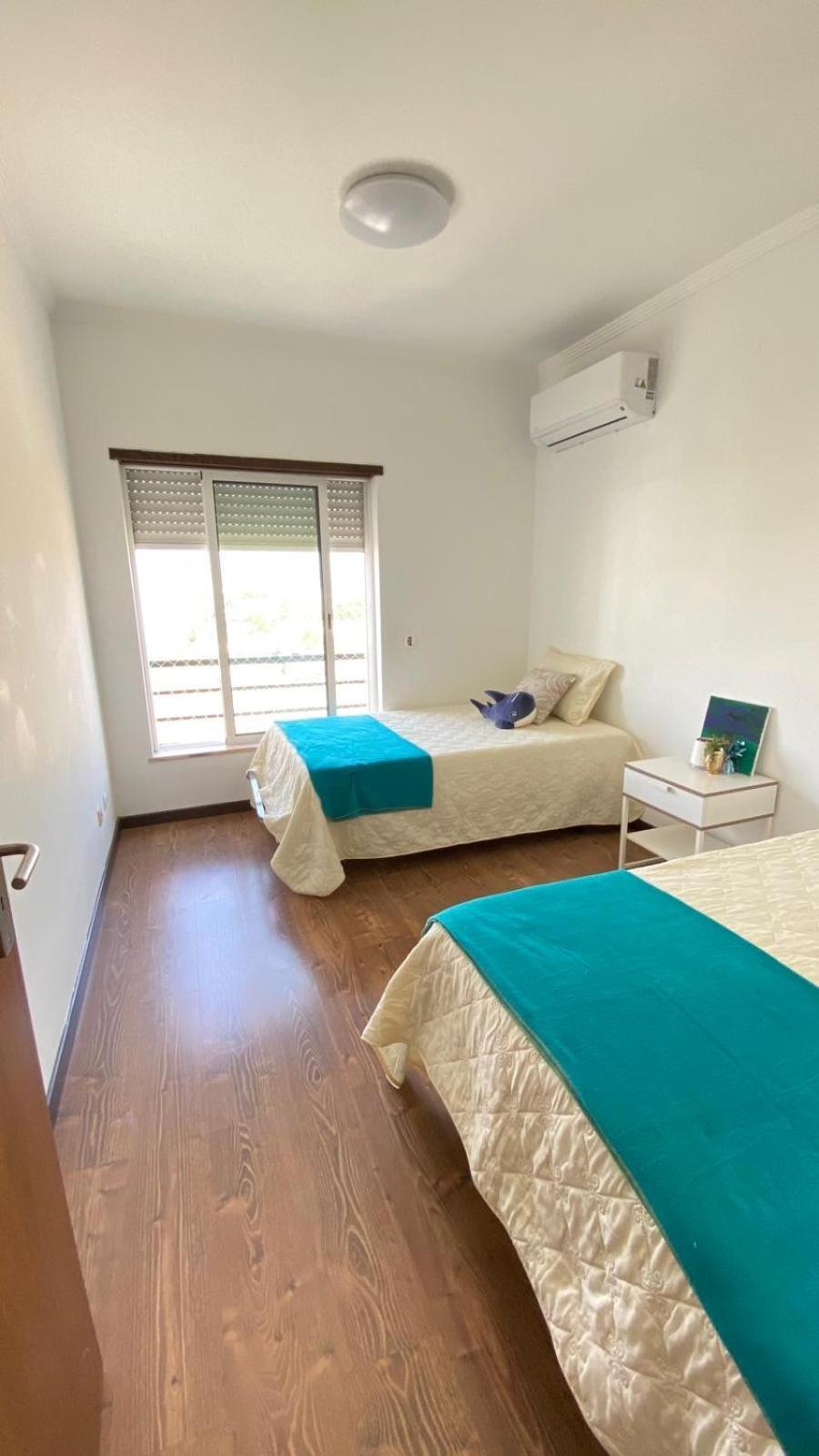 Rooms In Faro Close To Airport Exterior photo